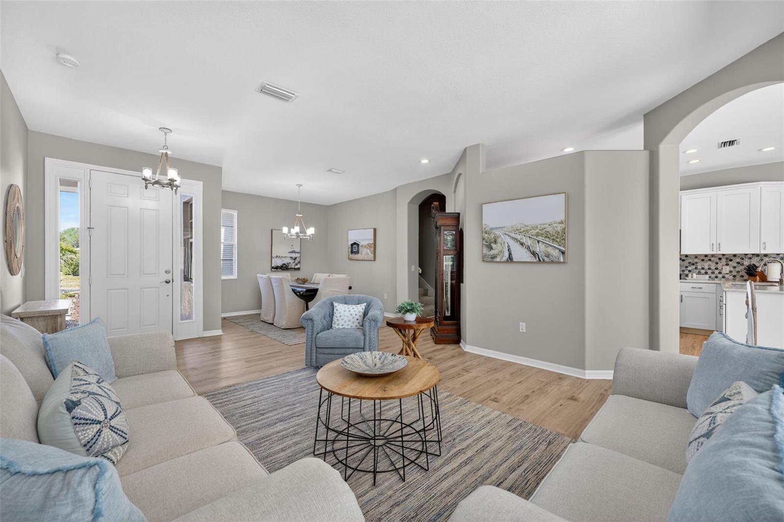 Listing photo id 3 for 13332 Purple Finch Cir