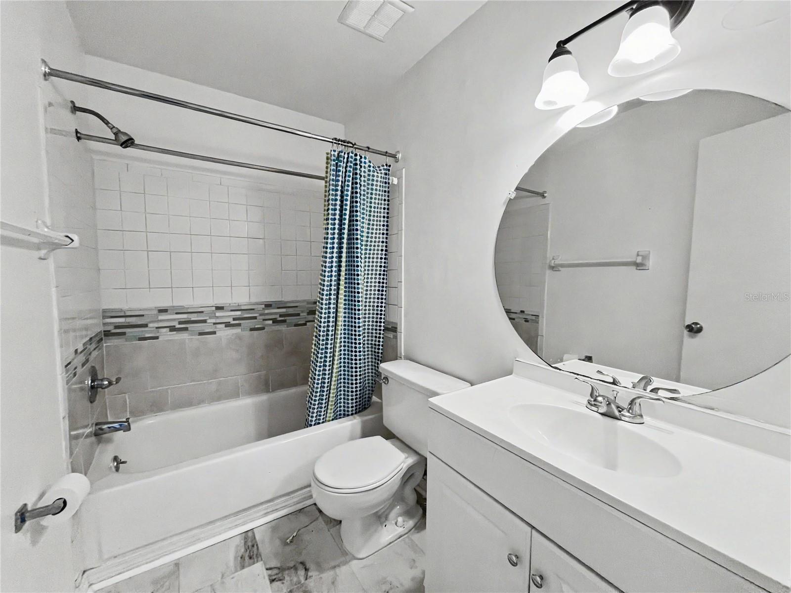 Image 12 of 22 For 2752 Hidden Lake Boulevard 2752