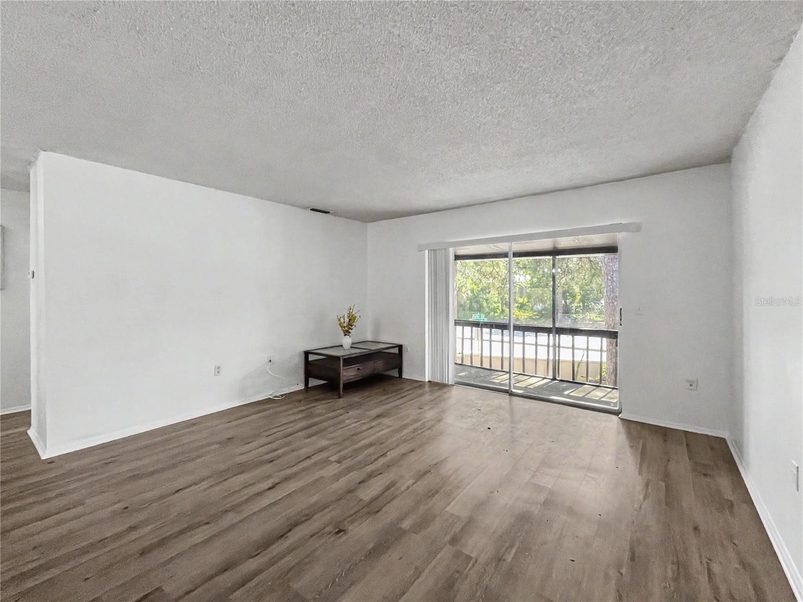 Image 3 of 22 For 2752 Hidden Lake Boulevard 2752