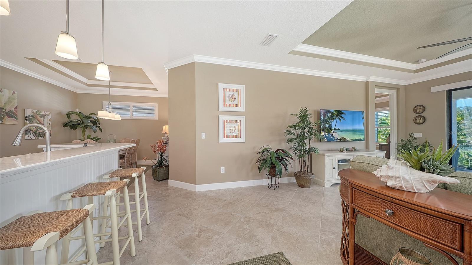 Listing photo id 8 for 5708 Puccini Street
