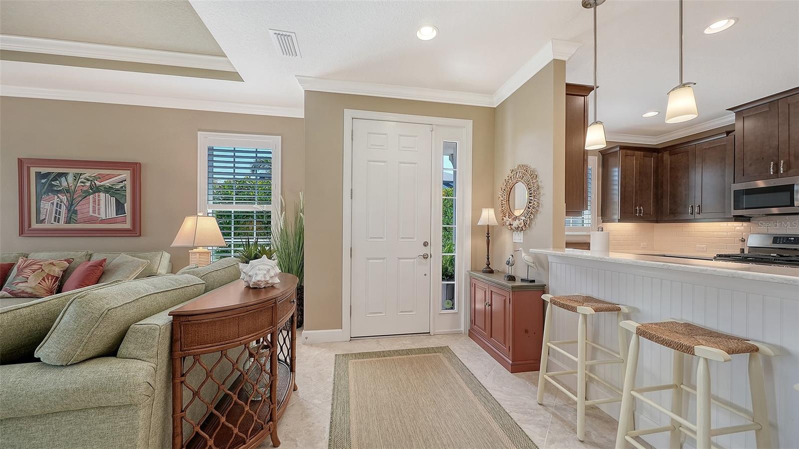 Listing photo id 9 for 5708 Puccini Street
