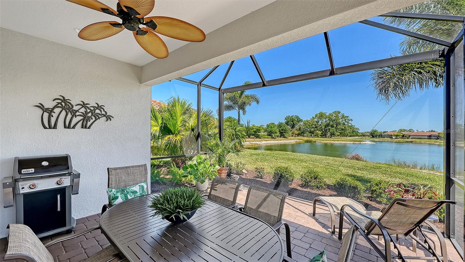 Listing photo id 15 for 5708 Puccini Street