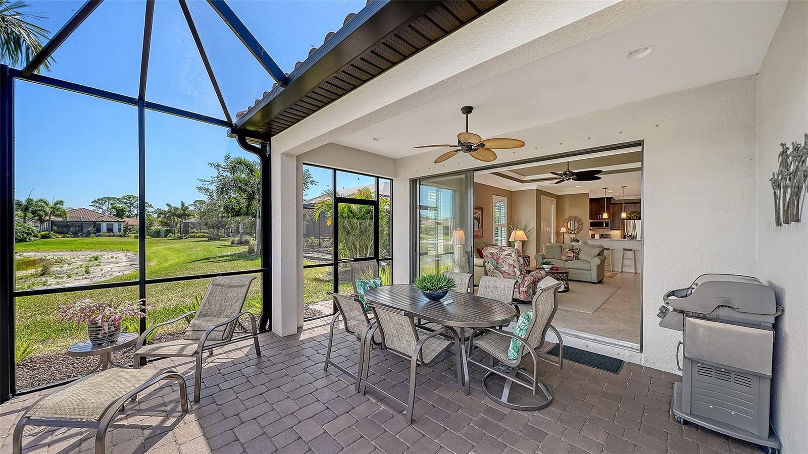 Listing photo id 18 for 5708 Puccini Street