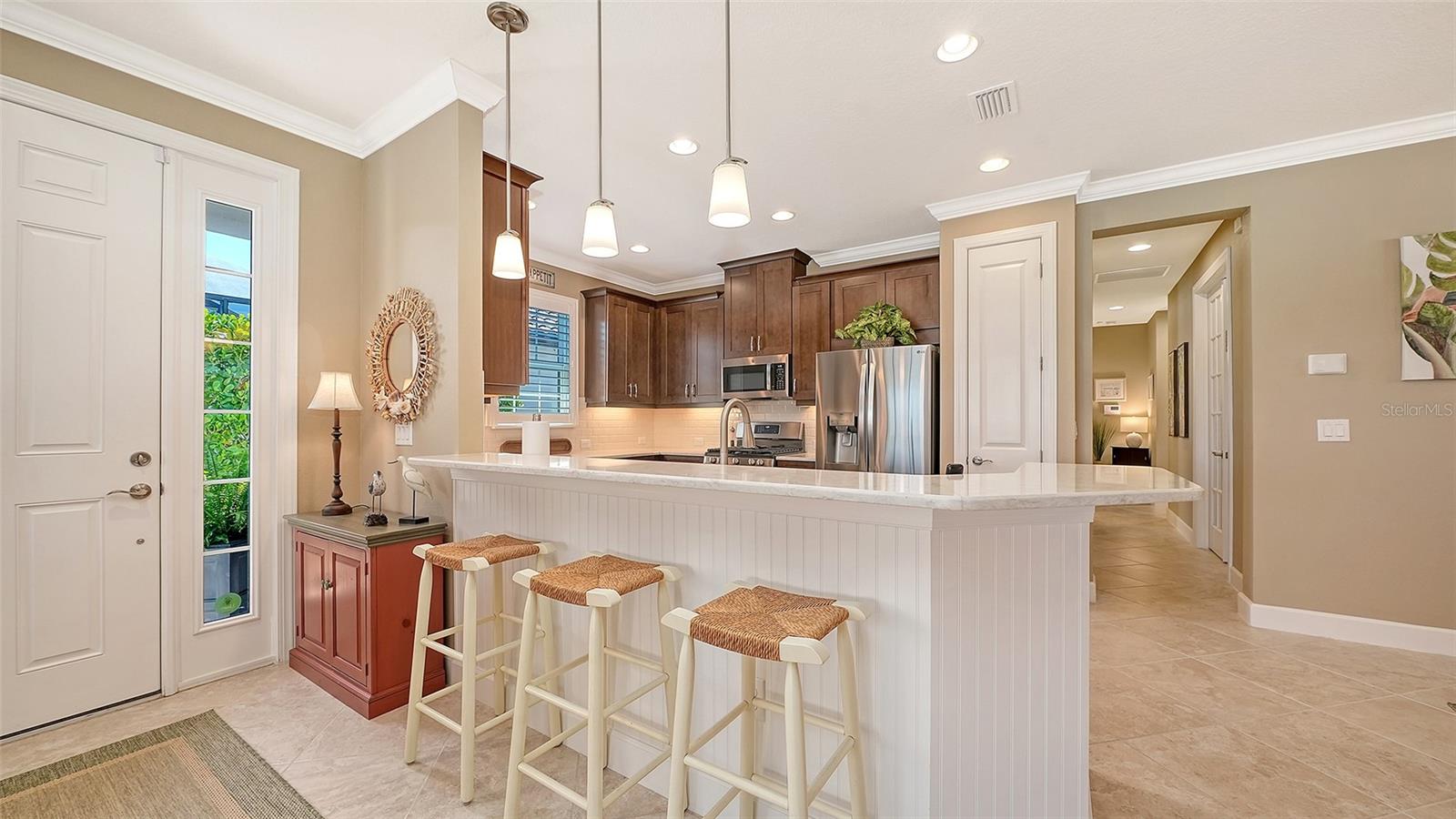 Listing photo id 22 for 5708 Puccini Street