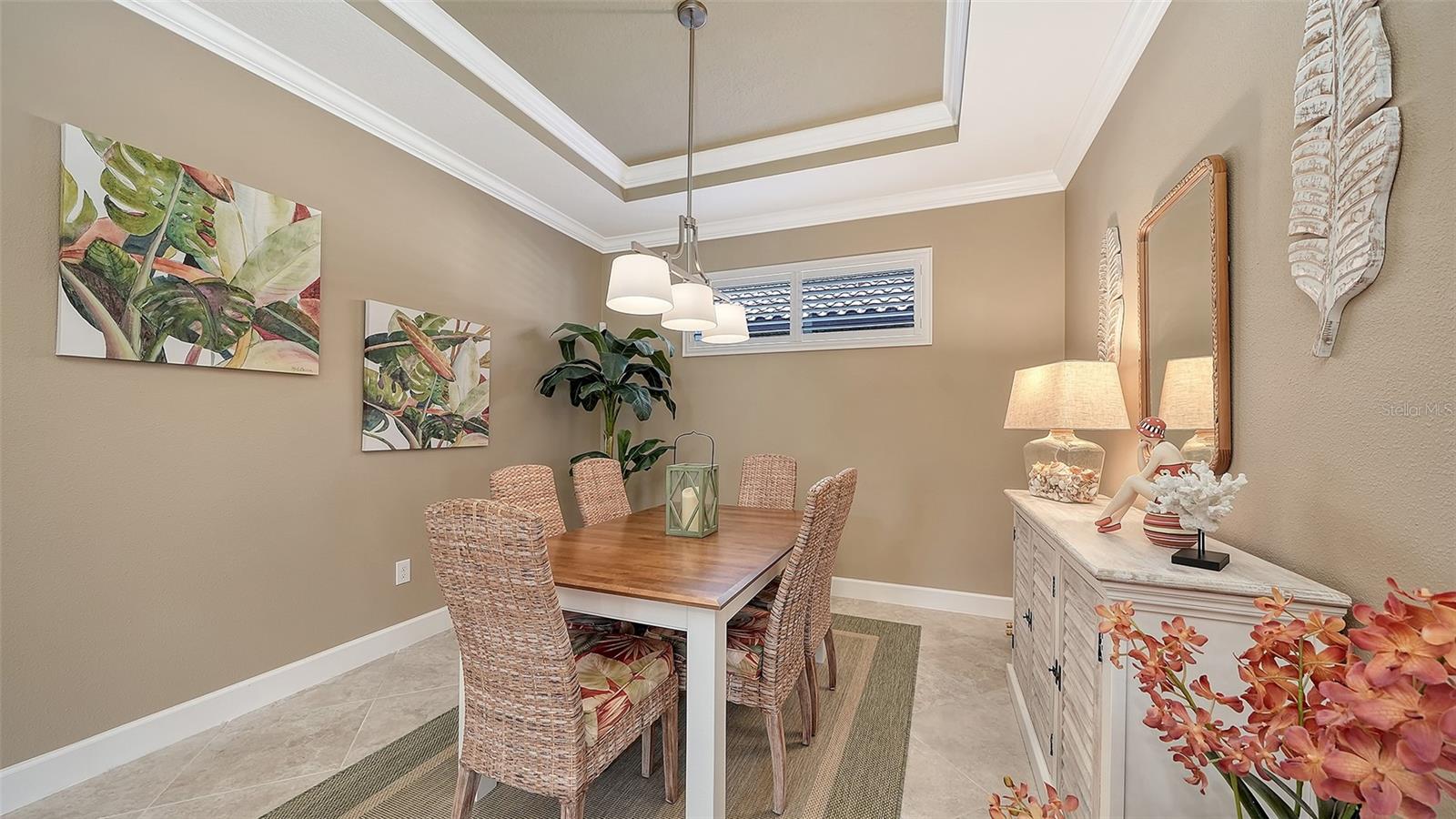 Listing photo id 23 for 5708 Puccini Street