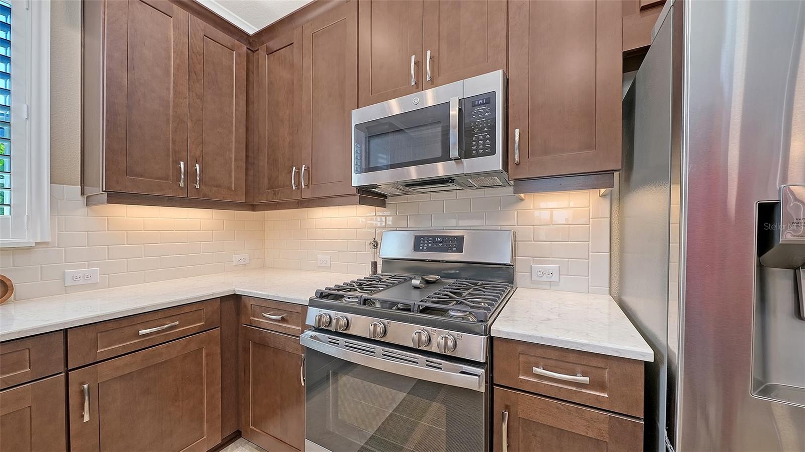 Listing photo id 26 for 5708 Puccini Street