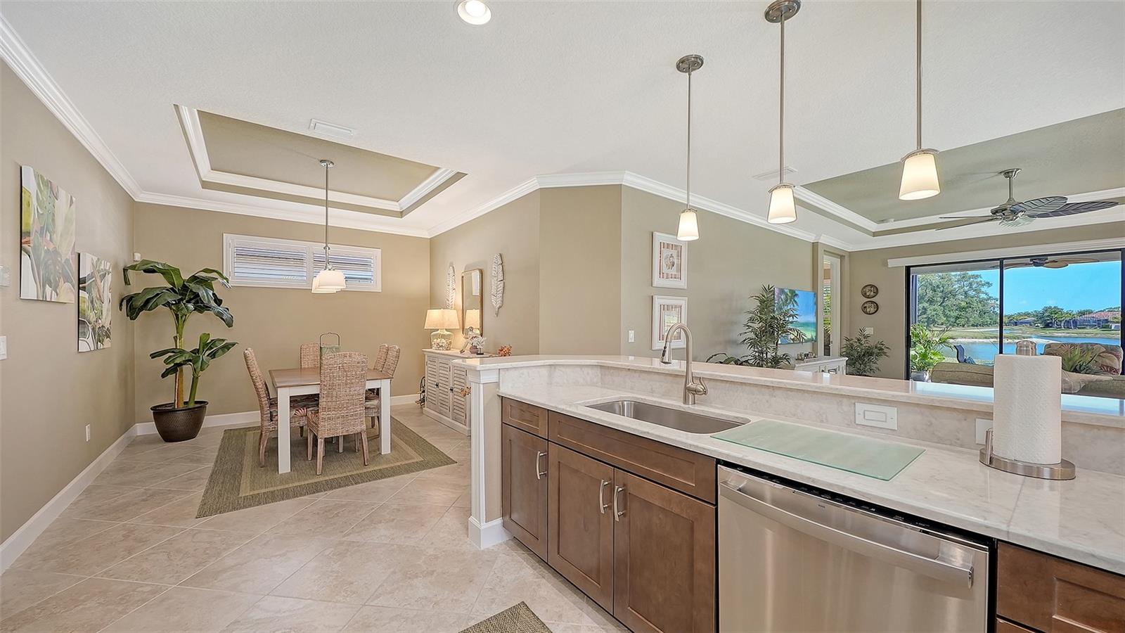 Listing photo id 27 for 5708 Puccini Street