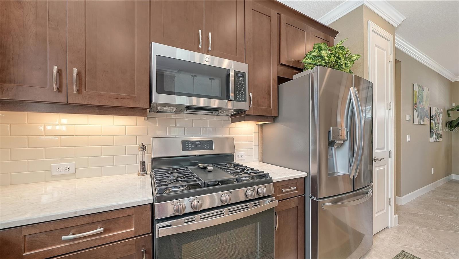 Listing photo id 29 for 5708 Puccini Street