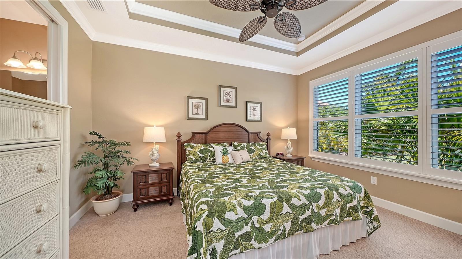 Listing photo id 30 for 5708 Puccini Street