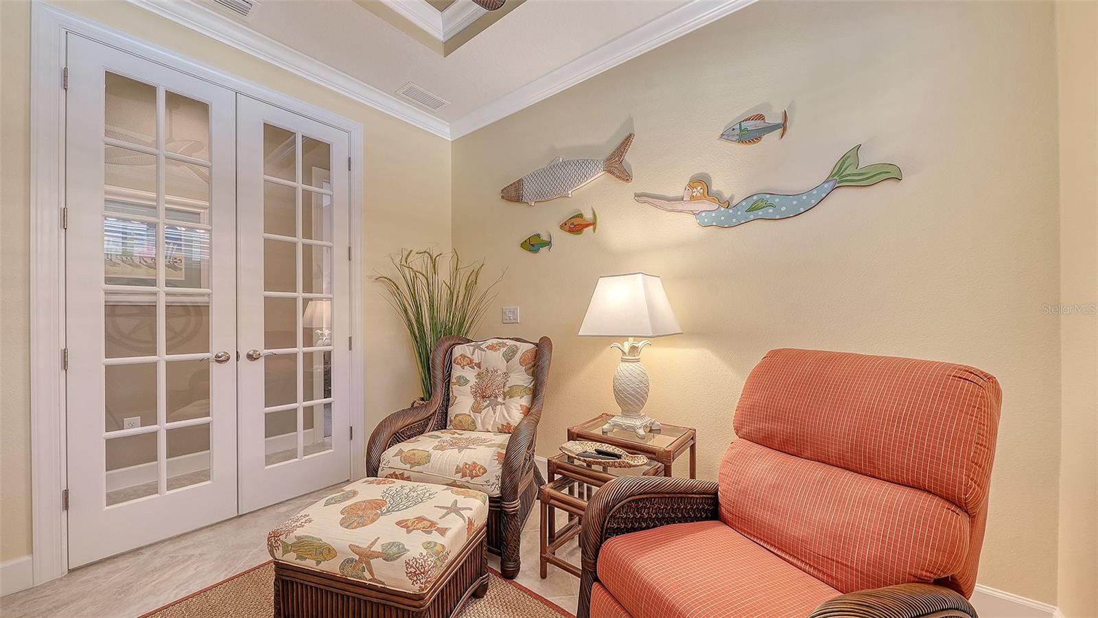 Listing photo id 37 for 5708 Puccini Street