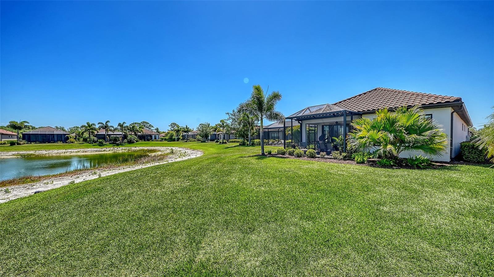 Listing photo id 49 for 5708 Puccini Street