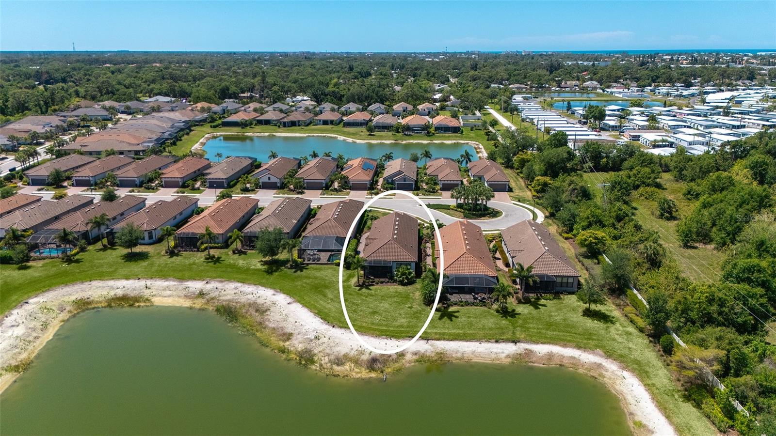 Listing photo id 53 for 5708 Puccini Street