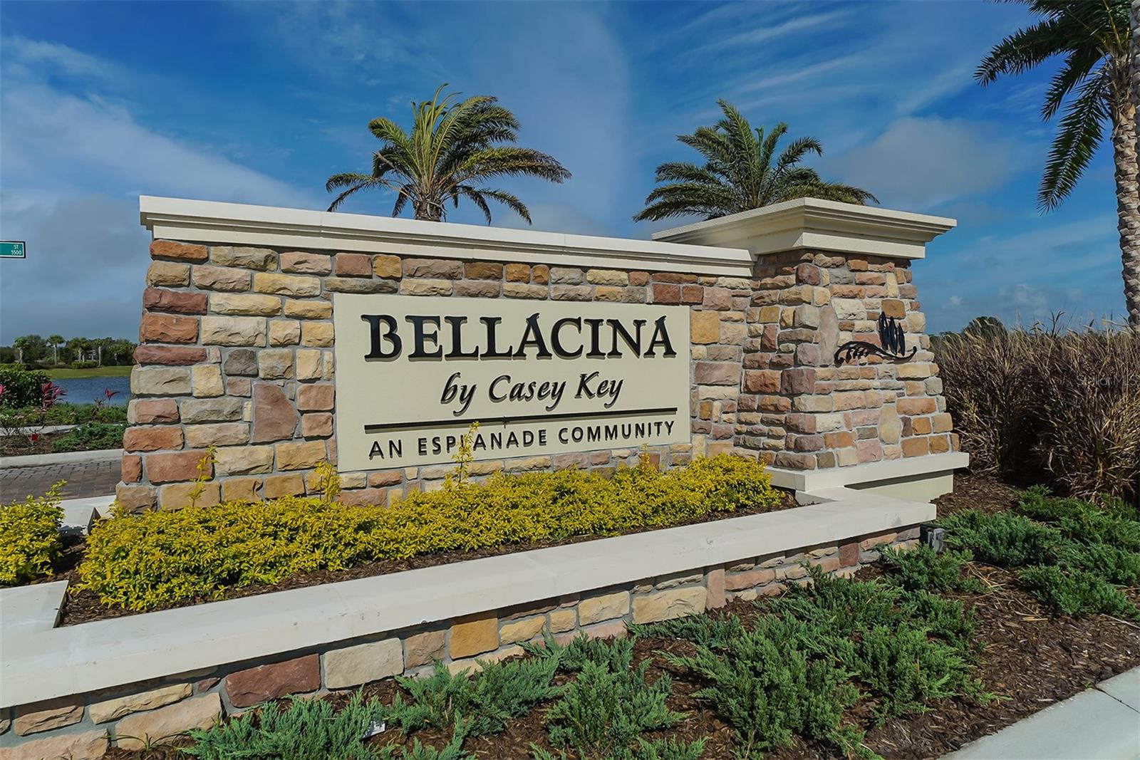 Listing photo id 55 for 5708 Puccini Street