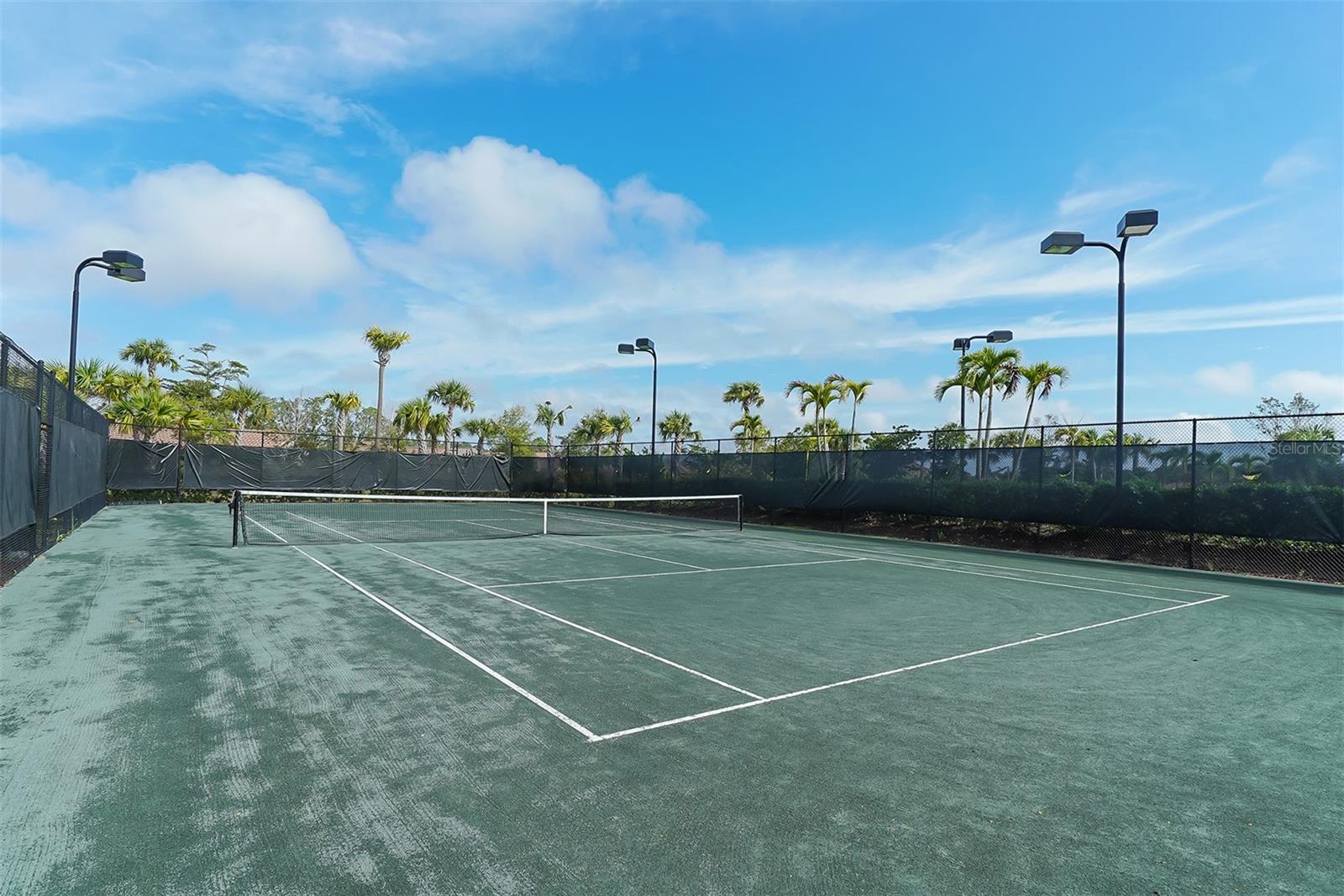 Listing photo id 64 for 5708 Puccini Street