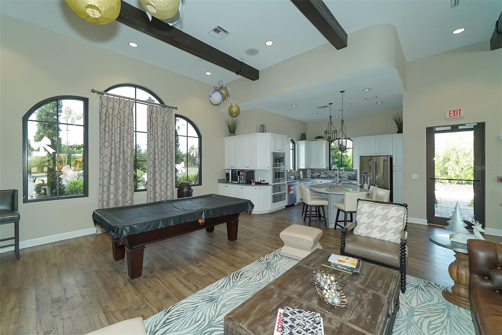 Listing photo id 71 for 5708 Puccini Street