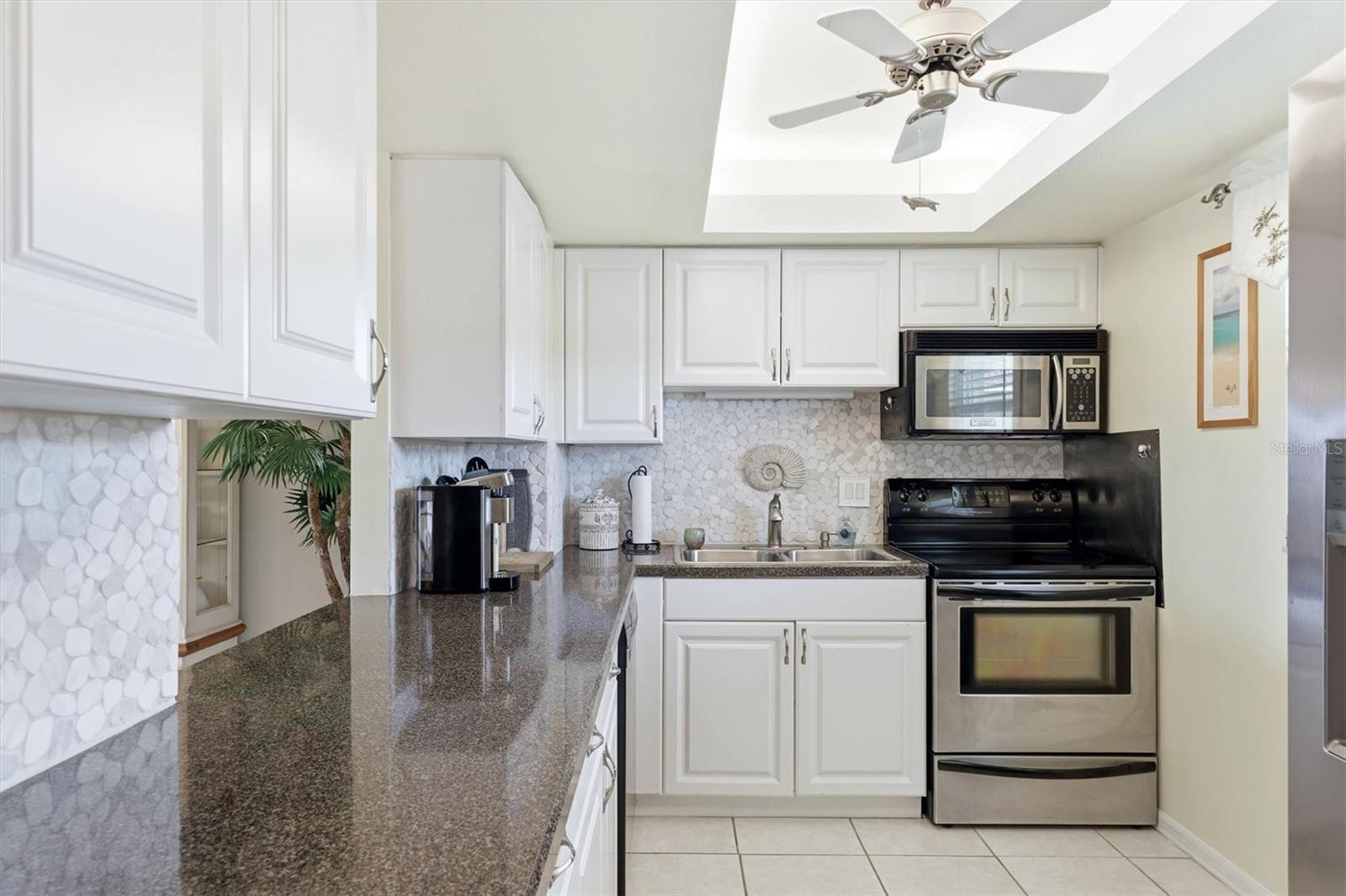 Image 11 of 58 For 1215 Portofino Drive 406