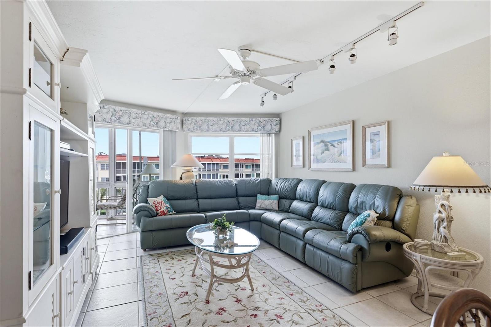 Image 6 of 58 For 1215 Portofino Drive 406