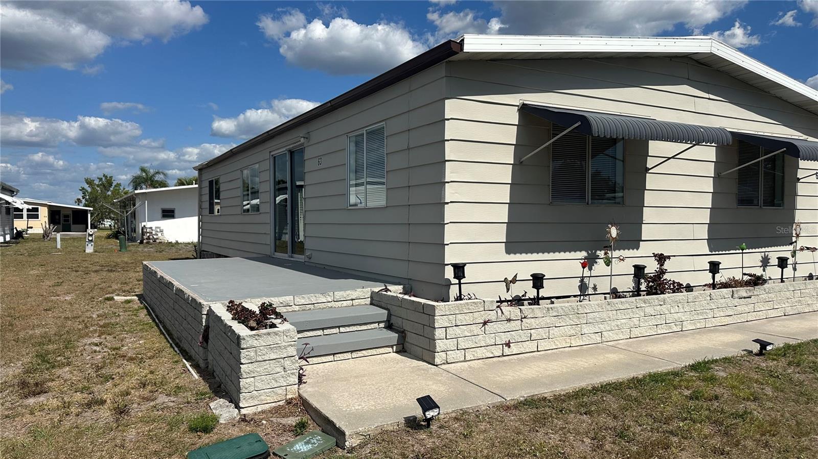 Image 3 of 26 For 6710 36th Avenue E 63