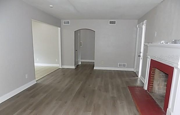 Image 3 of 34 For 602 32nd Street W