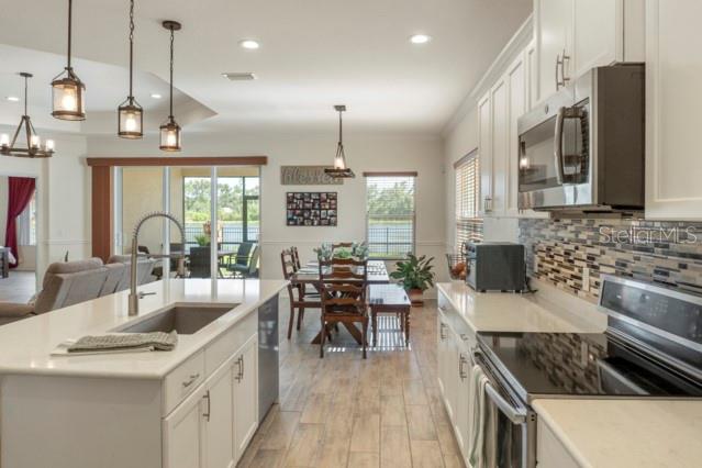 Image 10 of 57 For 7657 Ridgelake Circle