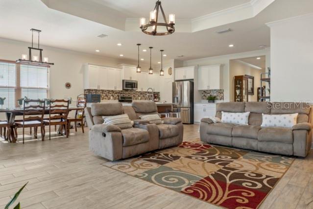 Image 14 of 57 For 7657 Ridgelake Circle