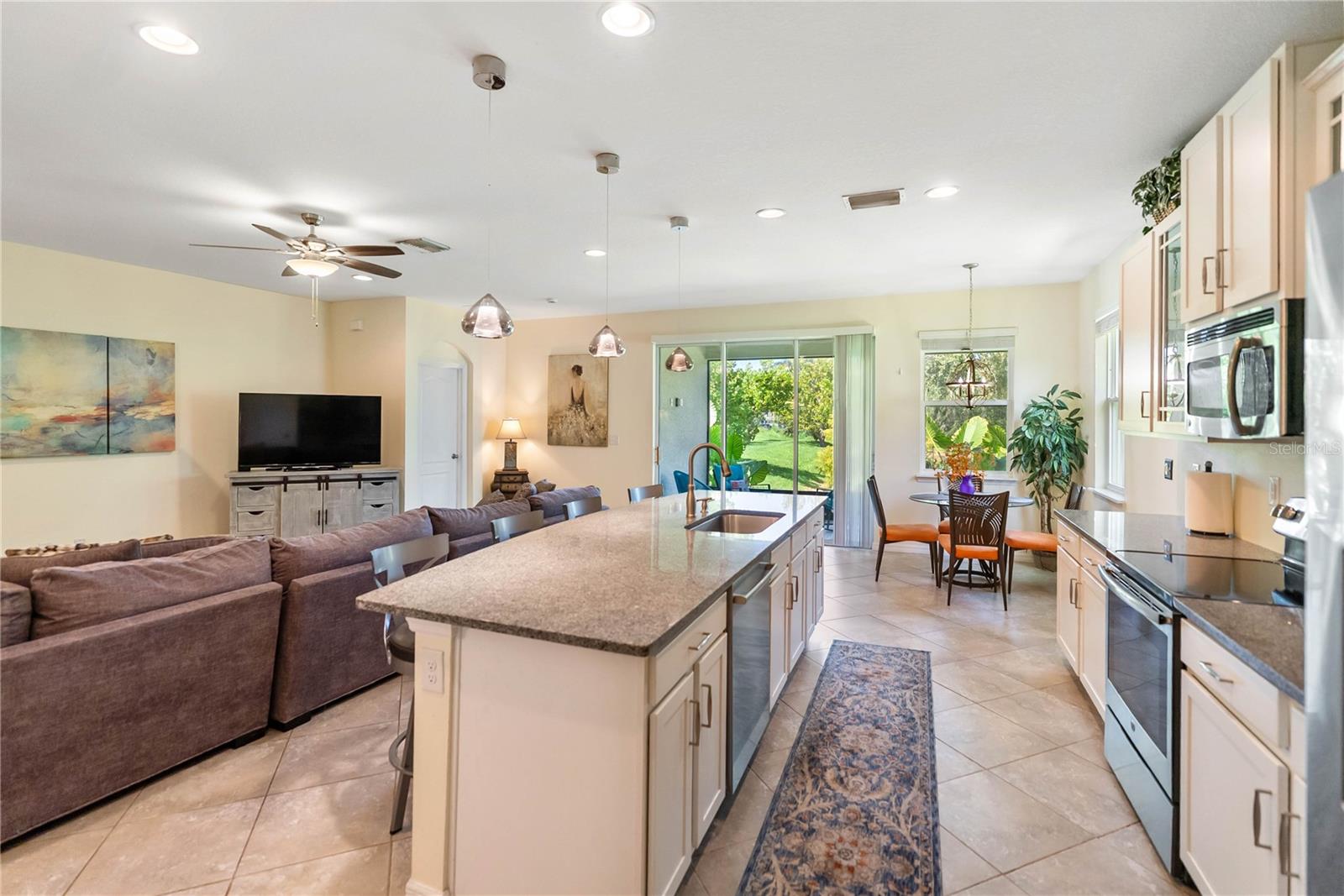 Image 12 of 47 For 6228 35th Court E