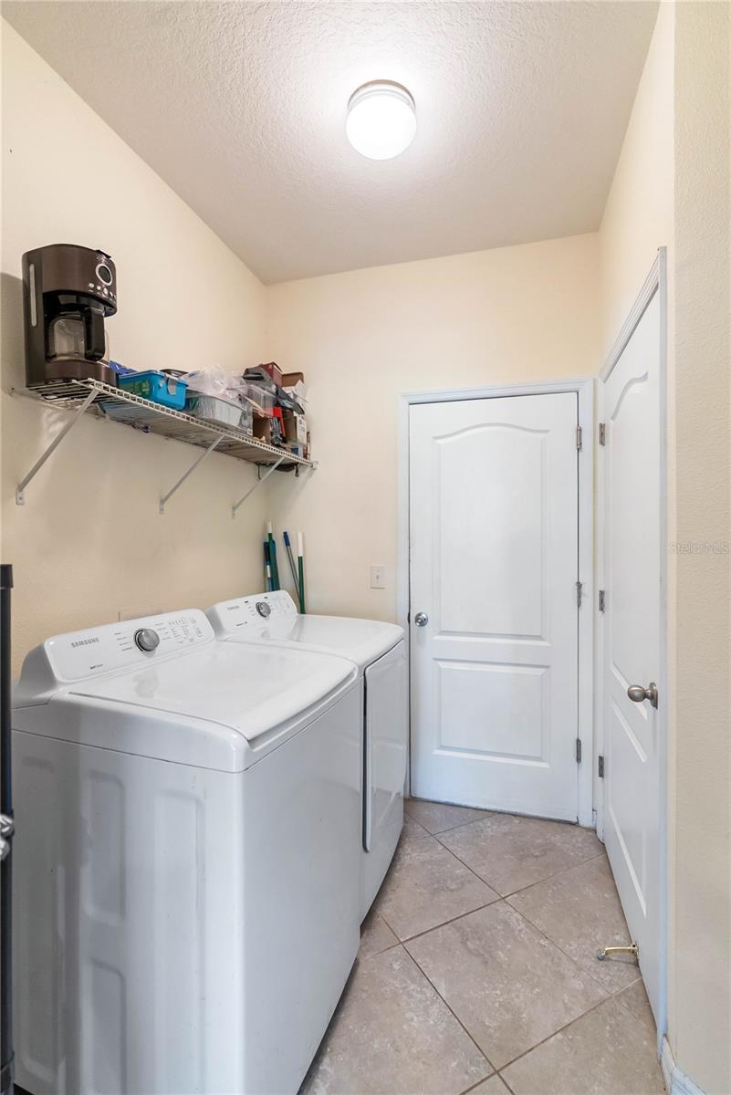 Image 33 of 47 For 6228 35th Court E