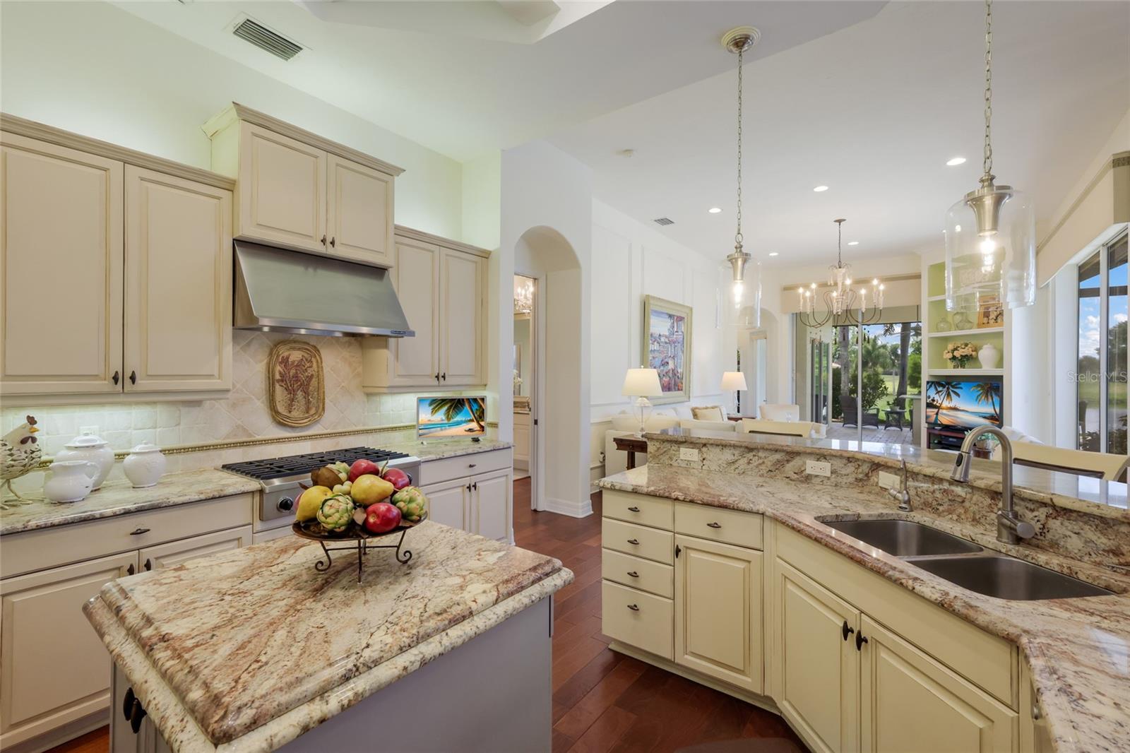 Image 25 of 82 For 7207 Ashland Glen