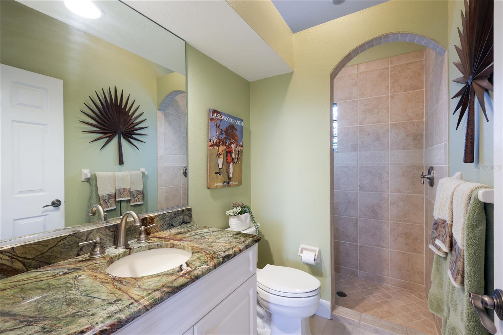 Image 33 of 82 For 7207 Ashland Glen