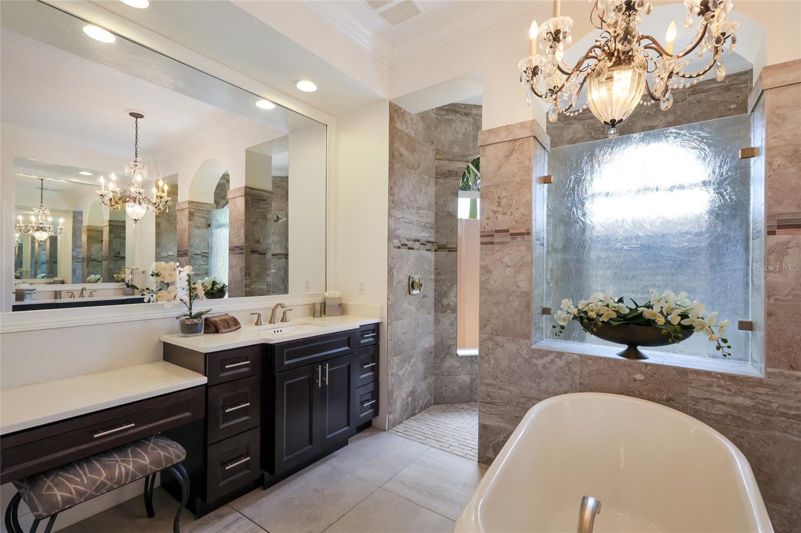 Image 40 of 82 For 7207 Ashland Glen