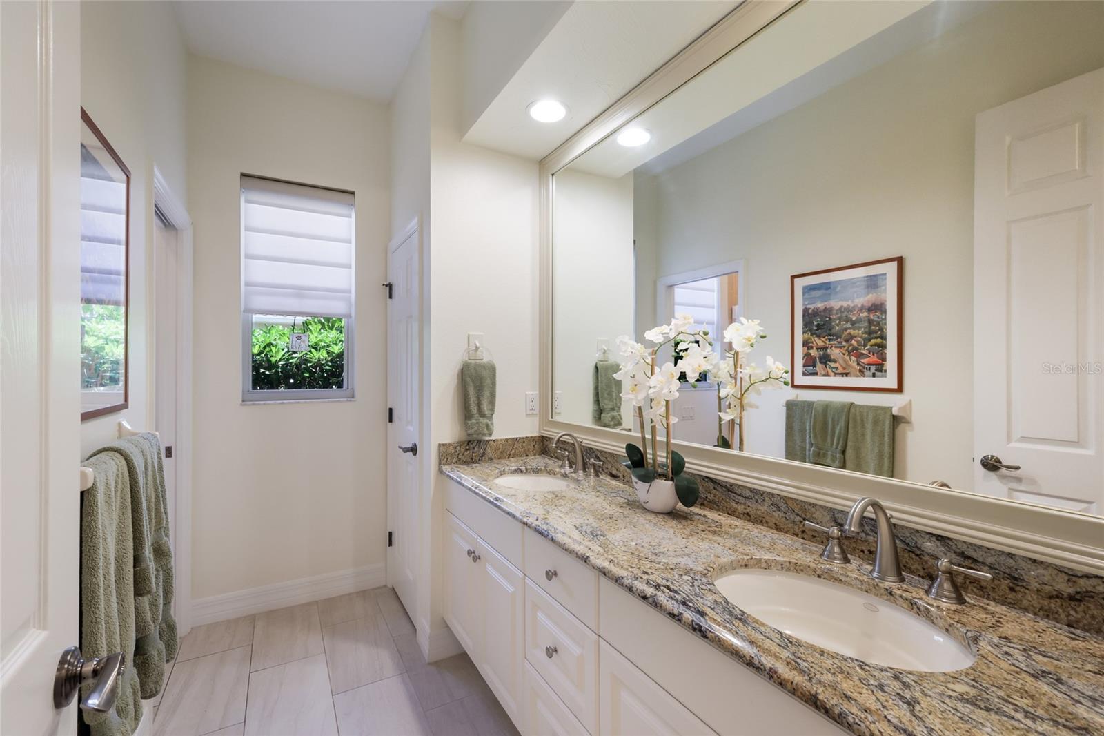 Image 44 of 82 For 7207 Ashland Glen