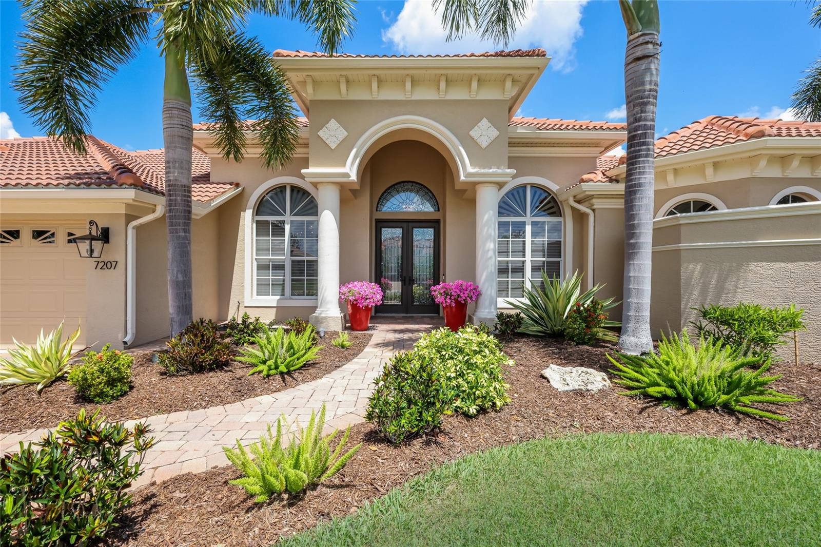 Image 8 of 82 For 7207 Ashland Glen