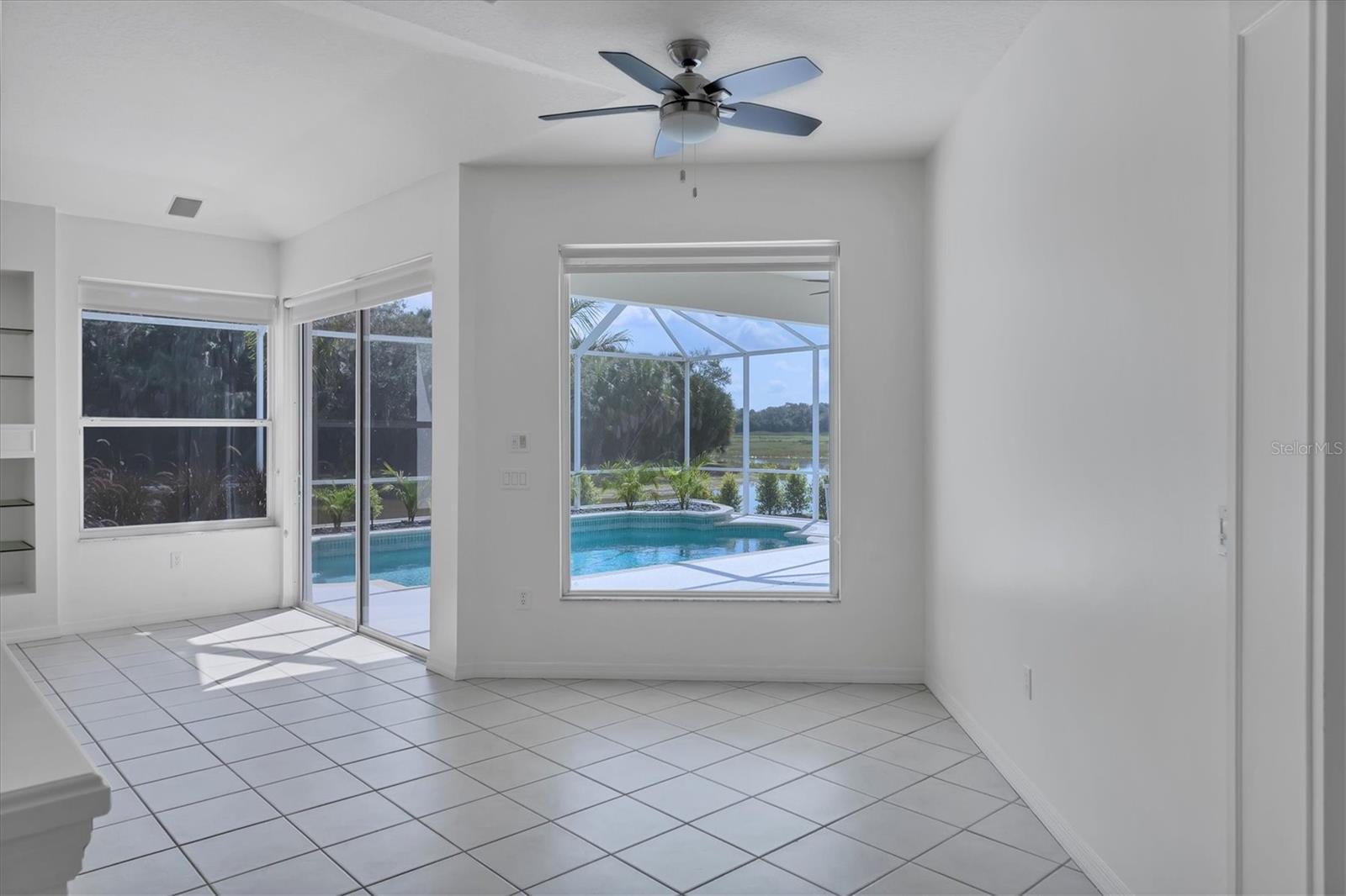 Image 18 of 47 For 8501 Park Shore Lane
