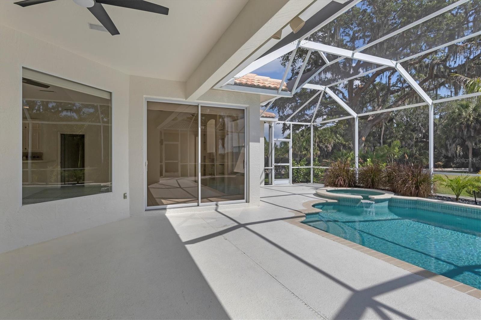 Image 33 of 47 For 8501 Park Shore Lane