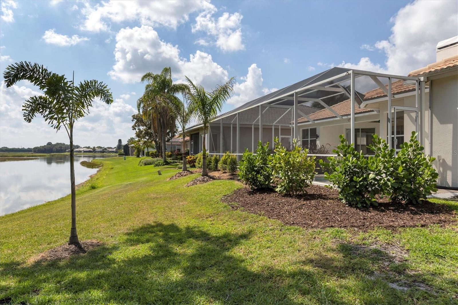 Image 37 of 47 For 8501 Park Shore Lane