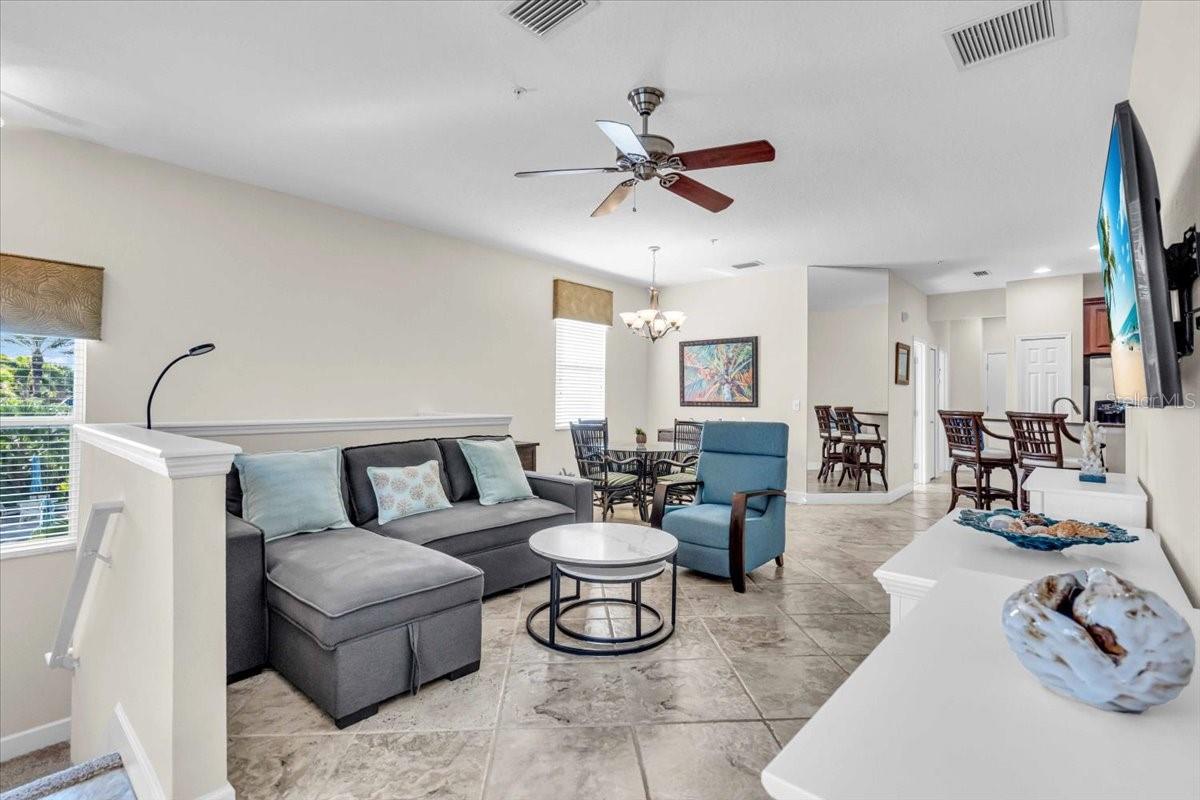 Image 5 of 30 For 8106 Moonstone Drive 17-204