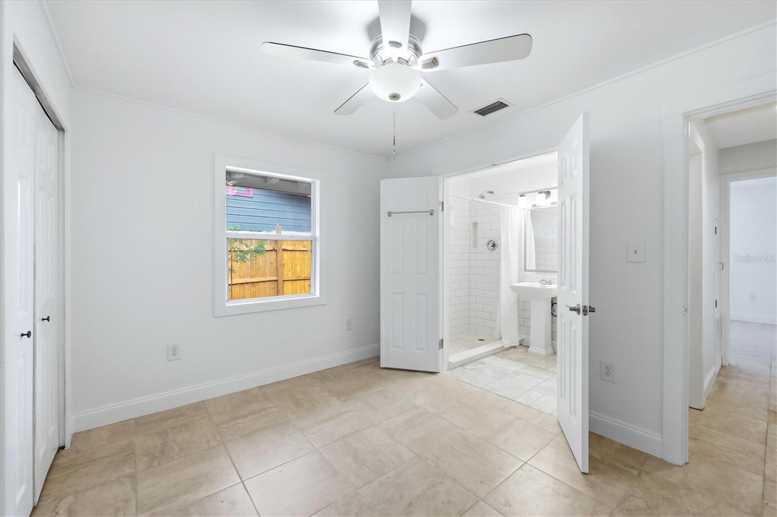 Image 12 of 29 For 902 37th Street W