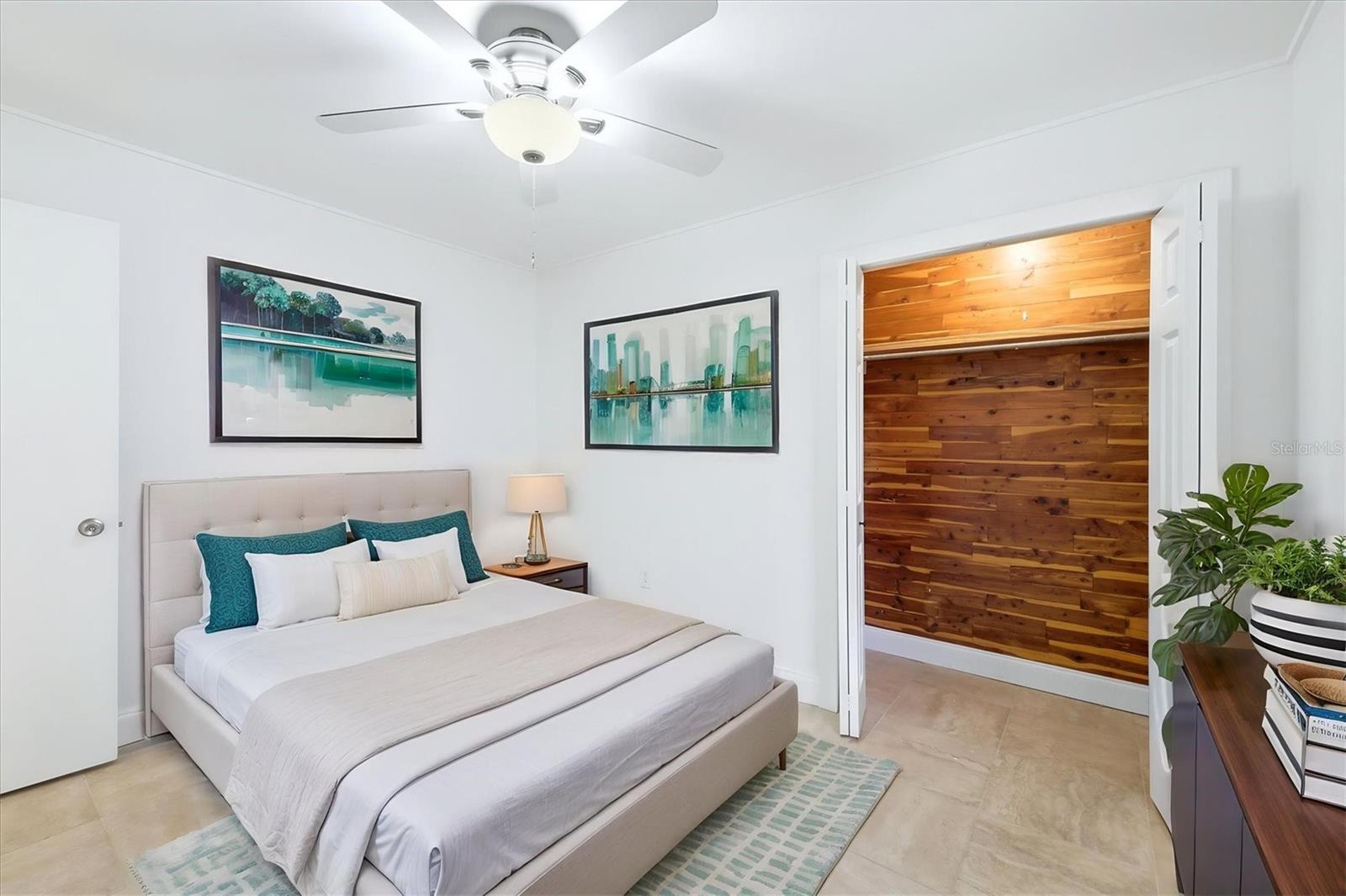 Image 13 of 29 For 902 37th Street W