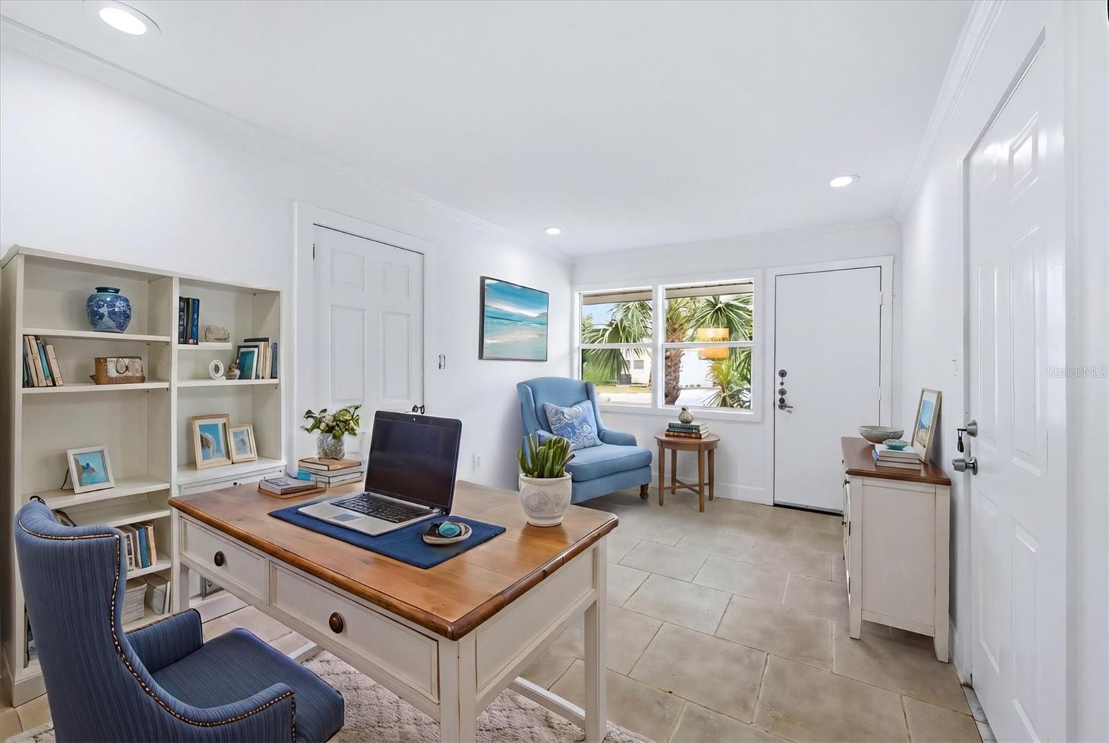 Image 18 of 29 For 902 37th Street W