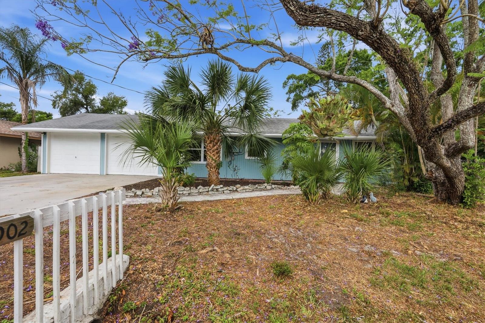 Image 2 of 29 For 902 37th Street W