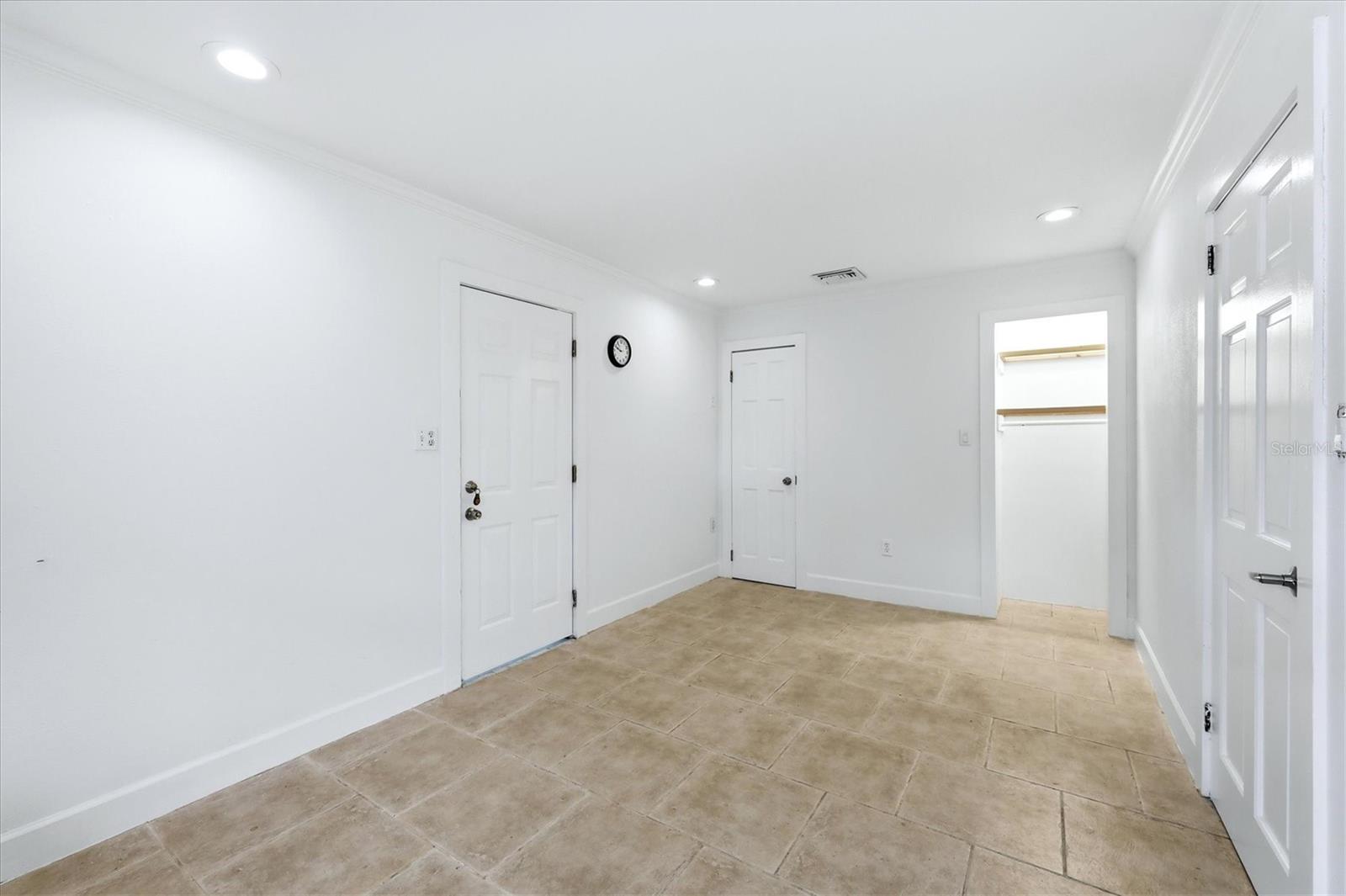 Image 20 of 29 For 902 37th Street W