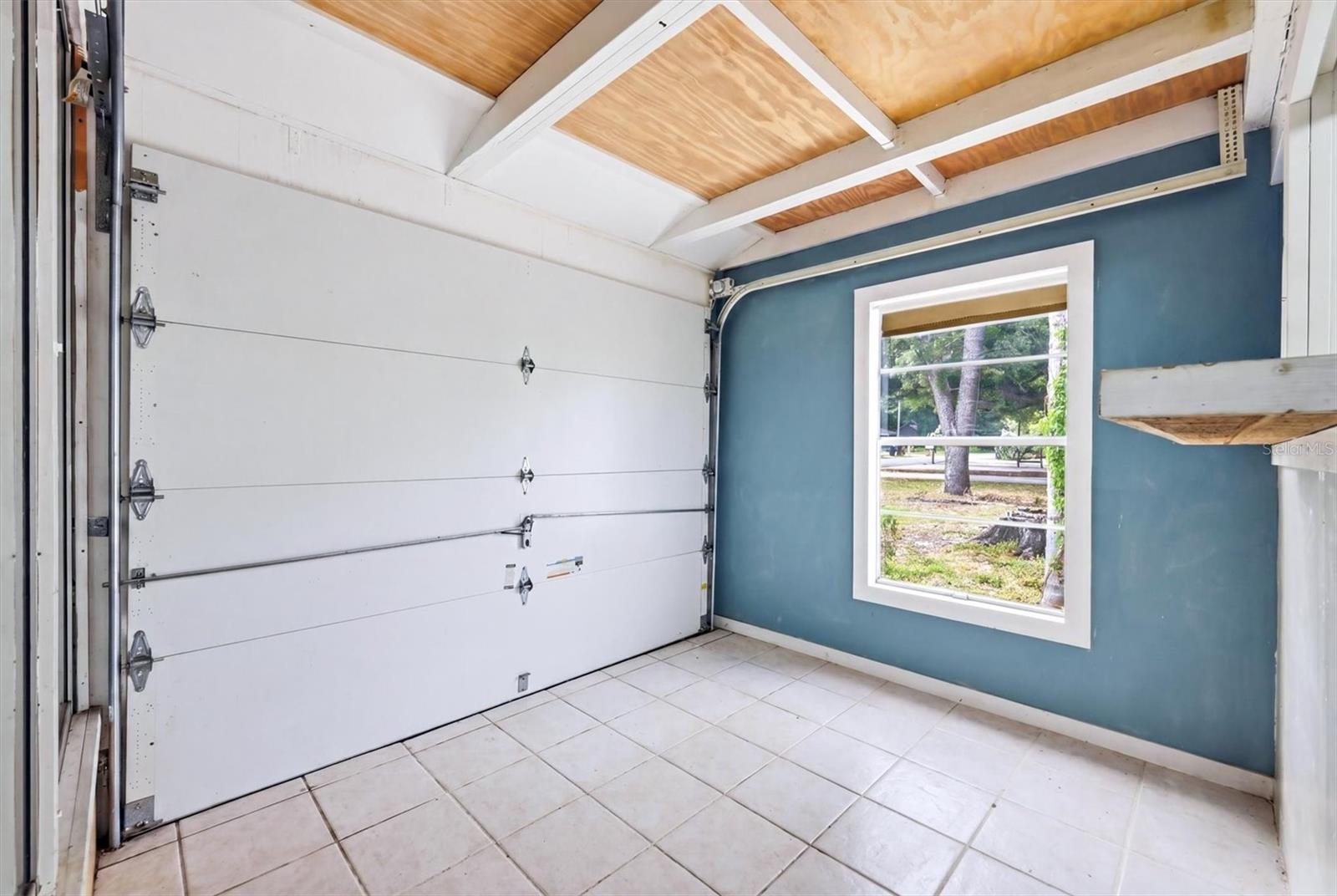 Image 23 of 29 For 902 37th Street W