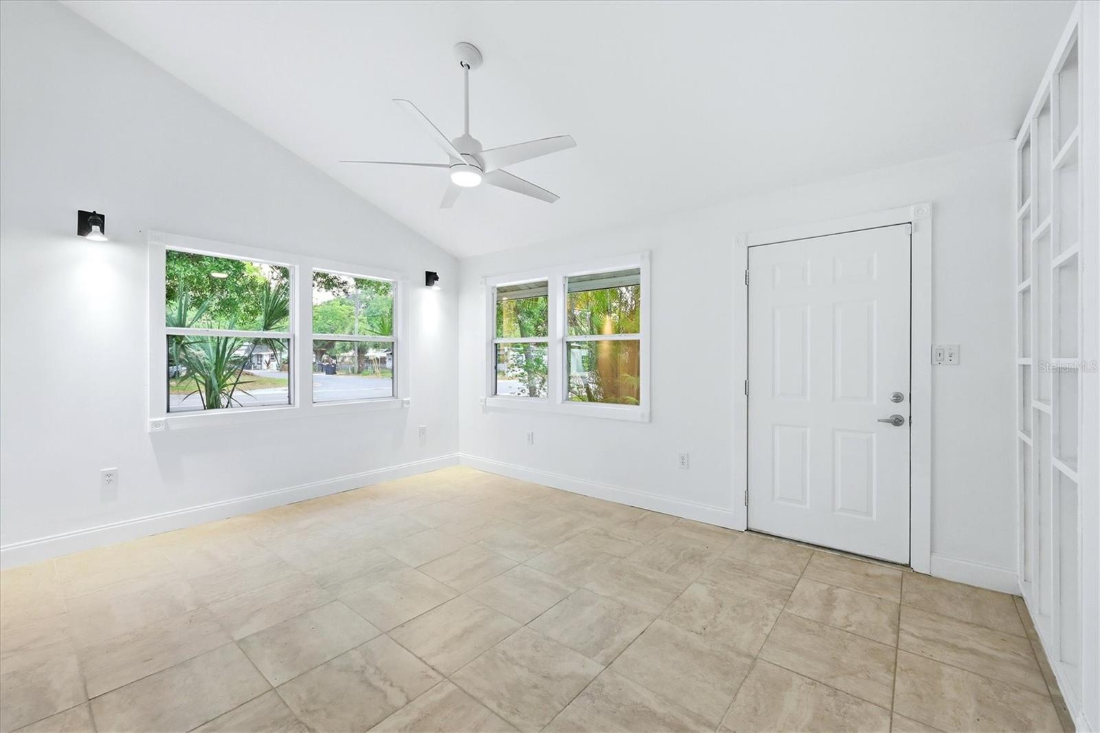 Image 4 of 29 For 902 37th Street W