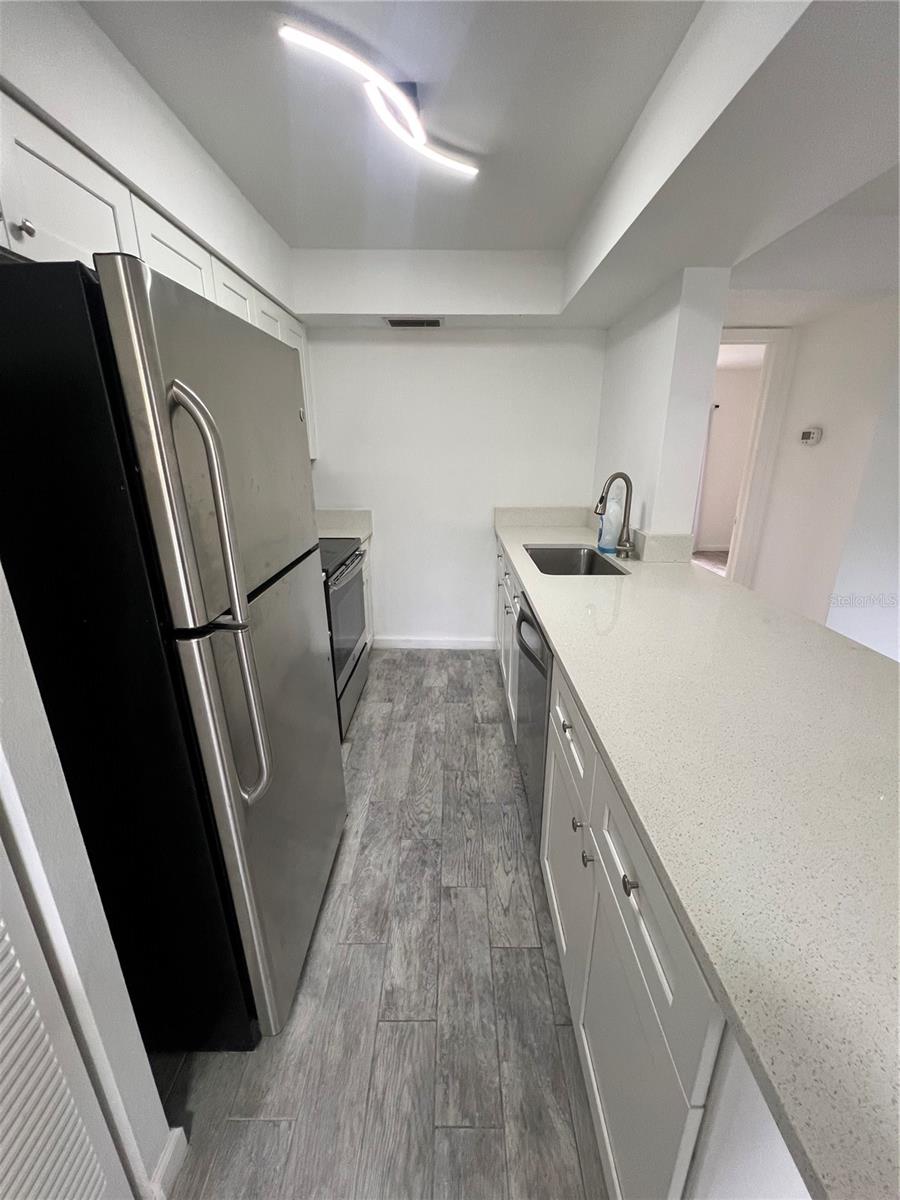 Image 3 of 9 For 4507 3rd Street Circle W 277