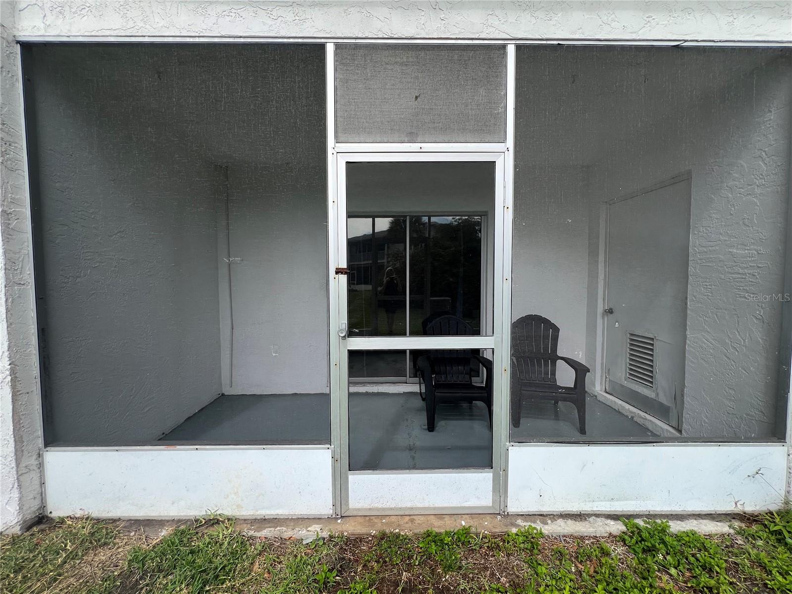 Image 7 of 9 For 4507 3rd Street Circle W 277
