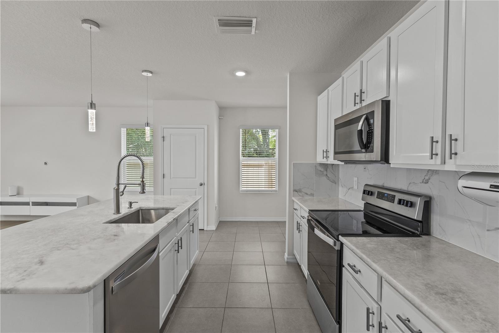 Image 12 of 54 For 5750 Cape Primrose Drive