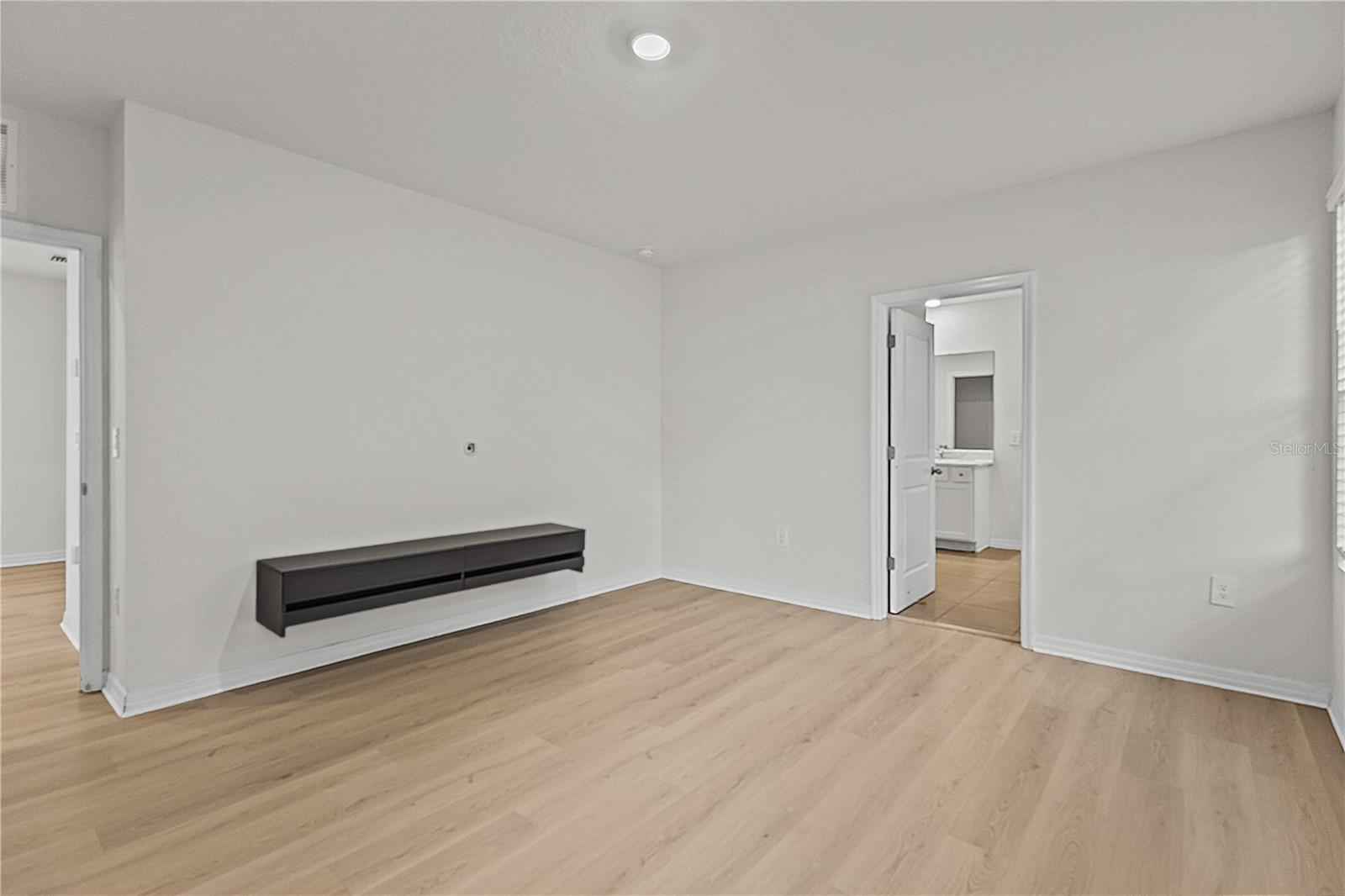 Image 18 of 54 For 5750 Cape Primrose Drive