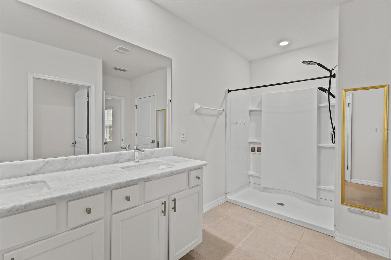 Image 25 of 54 For 5750 Cape Primrose Drive