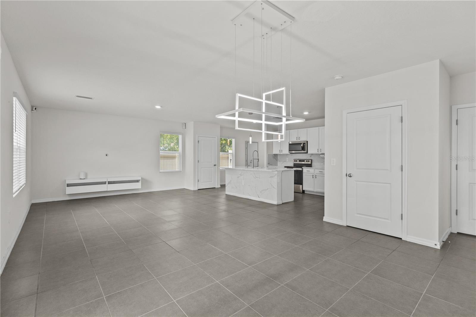 Image 9 of 54 For 5750 Cape Primrose Drive