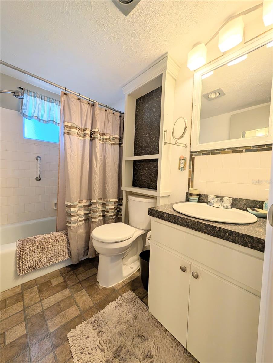 Image 10 of 27 For 2319 Canal Drive F26